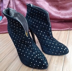 Sexy! HOT HEELS Black Suede High Heels SZ 7
